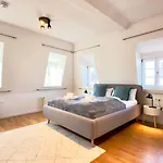 Ludwigshome Apartmenthaus - Einzelapartments Mit Kostenfreiem Parkplatz, Wlan, Voll Ausgestatteter Kueche *
