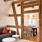Ludwigshome Apartmenthaus - Einzelapartments Mit Kostenfreiem Parkplatz, Wlan, Voll Ausgestatteter Kueche Ludwigsburg
