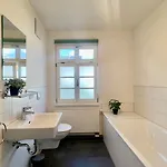 Ludwigshome Apartmenthaus - Einzelapartments Mit Kostenfreiem Parkplatz, Wlan, Voll Ausgestatteter Kueche Apartmán