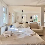 Apartmán Ludwigshome Apartmenthaus - Einzelapartments Mit Kostenfreiem Parkplatz, Wlan, Voll Ausgestatteter Kueche Ludwigsburg