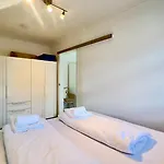 Ludwigshome Apartmenthaus - Einzelapartments Mit Kostenfreiem Parkplatz, Wlan, Voll Ausgestatteter Kueche Ludwigsburg