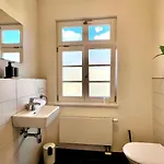 Ludwigshome Apartmenthaus - Einzelapartments Mit Kostenfreiem Parkplatz, Wlan, Voll Ausgestatteter Kueche Apartmán
