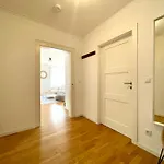 Ludwigshome Apartmenthaus - Einzelapartments Mit Kostenfreiem Parkplatz, Wlan, Voll Ausgestatteter Kueche *