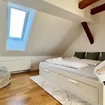 Ludwigshome Apartmenthaus - Einzelapartments Mit Kostenfreiem Parkplatz, Wlan, Voll Ausgestatteter Kueche Apartmán *