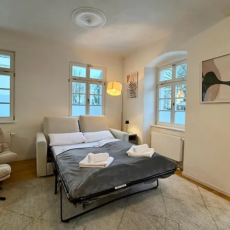 Ludwigshome Apartmenthaus - Einzelapartments Mit Kostenfreiem Parkplatz, Wlan, Voll Ausgestatteter Kueche Apartmán