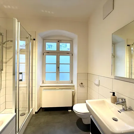 Ludwigshome Apartmenthaus - Einzelapartments Mit Kostenfreiem Parkplatz, Wlan, Voll Ausgestatteter Kueche 아파트 루드빅스부르크