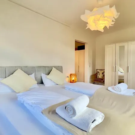 Ludwigshome Apartmenthaus - Einzelapartments Mit Kostenfreiem Parkplatz, Wlan, Voll Ausgestatteter Kueche *