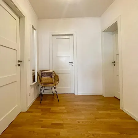 Ludwigshome Apartmenthaus - Einzelapartments Mit Kostenfreiem Parkplatz, Wlan, Voll Ausgestatteter Kueche 아파트 루드빅스부르크