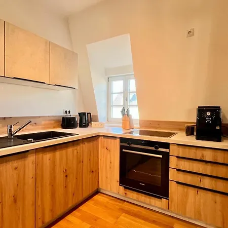 Ludwigshome Apartmenthaus - Einzelapartments Mit Kostenfreiem Parkplatz, Wlan, Voll Ausgestatteter Kueche