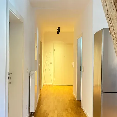 Ludwigshome Apartmenthaus - Einzelapartments Mit Kostenfreiem Parkplatz, Wlan, Voll Ausgestatteter Kueche * Ludwigsbourg