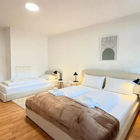 아파트 Ludwigshome Apartmenthaus - Einzelapartments Mit Kostenfreiem Parkplatz, Wlan, Voll Ausgestatteter Kueche *
