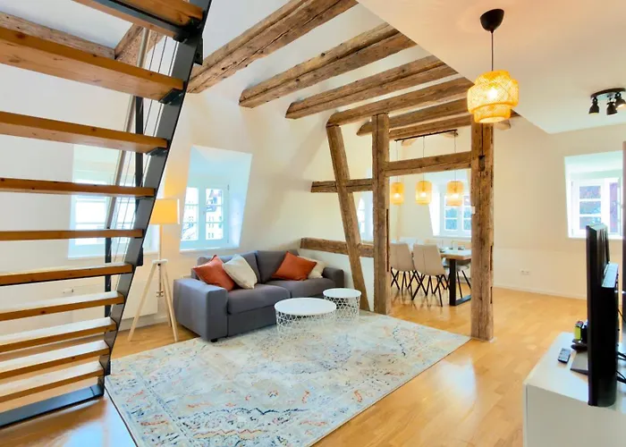 Ludwigshome Apartmenthaus - Einzelapartments Mit Kostenfreiem Parkplatz, Wlan, Voll Ausgestatteter Kueche * Ludwigsburg